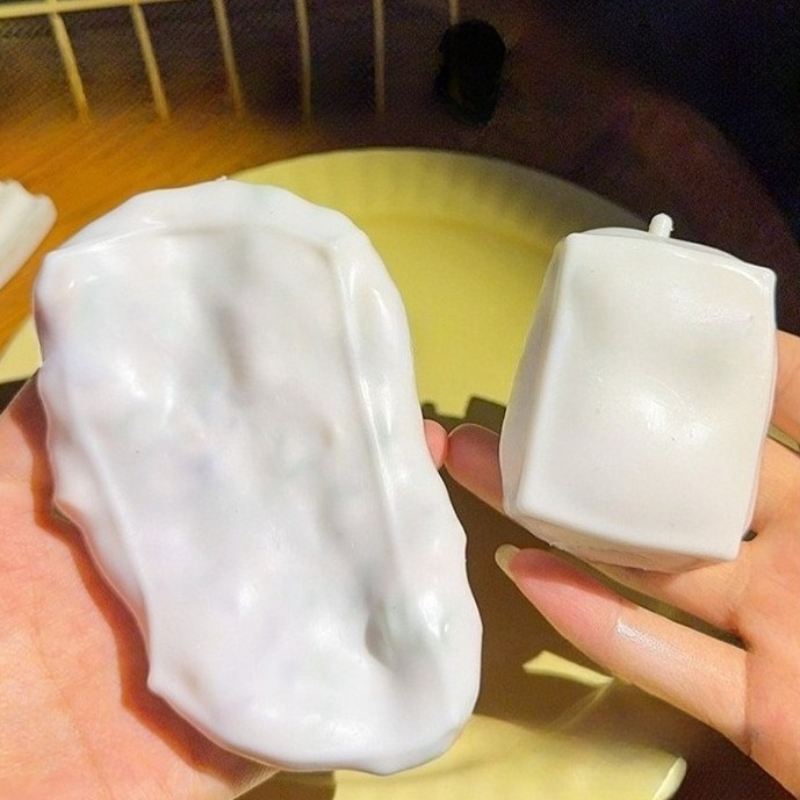 Sensory Fidget Toys - 豆腐ストレスボール 形を変えられるノンバウンス カリカリクリーミーな感触 スクイーズボール フィジェットトイ ASMR