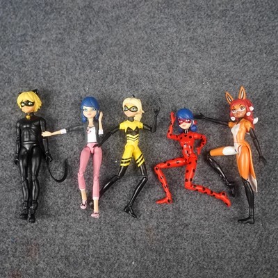 Kids Toys House - 服-女の子のためのてんとう虫人形,ヘッドなし,モバイル人形のおもちゃ,子供のためのアクセサリー,13cm, 1個