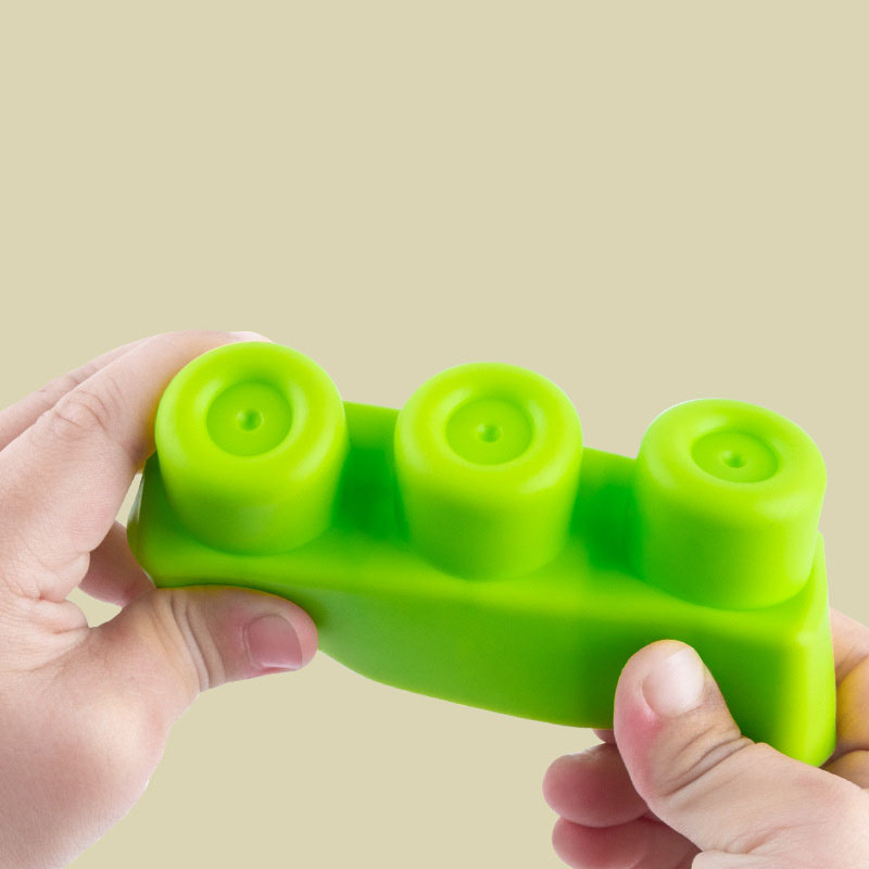 DIY ベビーソフトラバー大きな粒子レンガモデルのおもちゃ安 - Kids Toys Lego のレビューと価格