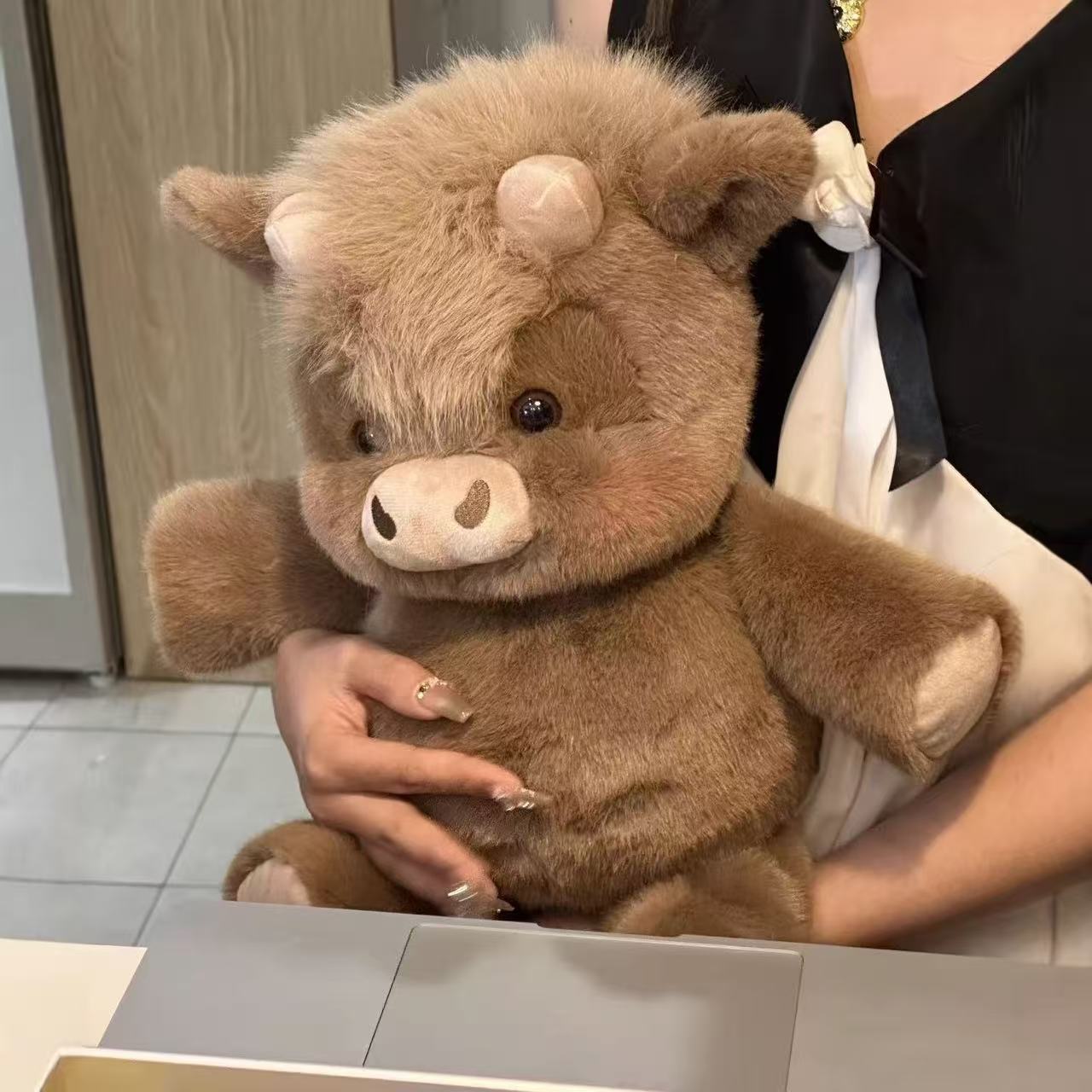 卸売のふわふわぬいぐるみ牛、高品質ふわふわお座りポーズ人形、 - Kids Toys Deals のレビューと価格