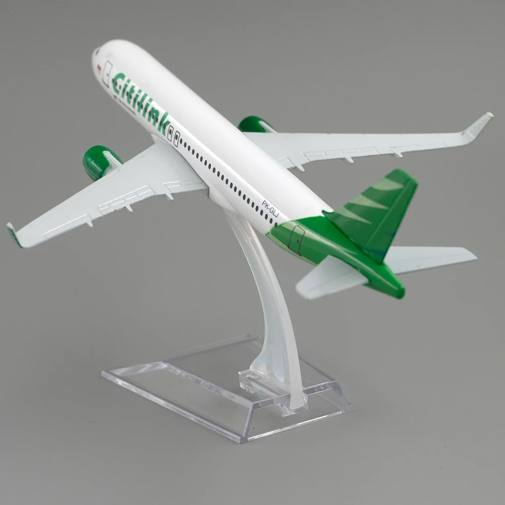 1/400 航空機インドネシア Citilink エアバス  - Kids Toys Indonesia のレビューと価格
